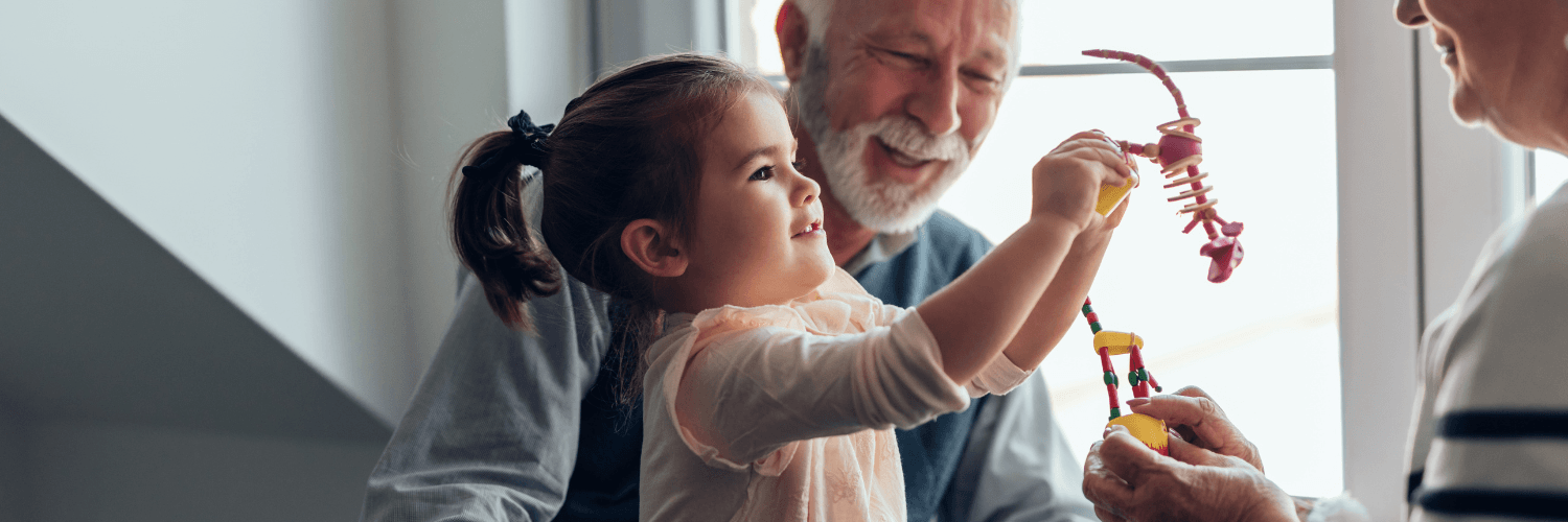 En la cultura familiar en México, la llegada de un segundo hijo es un evento que involucra a toda la red de apoyo.