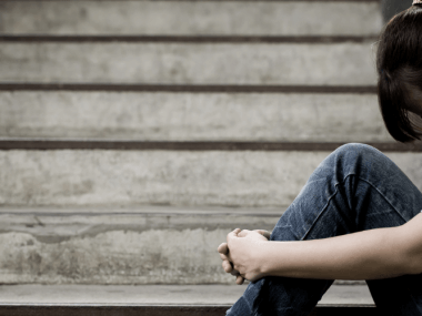 ¿Sientes vacío o desinterés? Aprende a identificar los síntomas de la depresión, sus causas y cómo buscar ayuda profesional