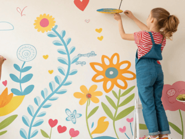 Aprende por qué iniciar a tus hijos en las Bellas Artes desde pequeños potencia su autoestima y desarrollo cerebral. Guía experta para familias en México.