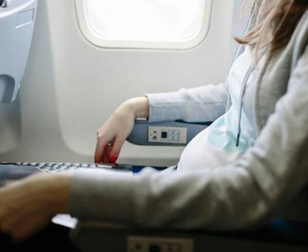 viajes-en-avion-para-embarazadas-sana-y-hermosa-