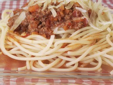 Cuando pensamos en Spaguetti a la Bolognesa pensamos en Italia, más específico en Bolonia; pero, la salsa original no se creó en Italia, sino en Francia.