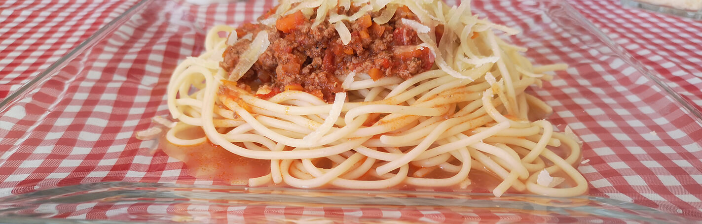 Cuando pensamos en Spaguetti a la Bolognesa pensamos en Italia, más específico en Bolonia; pero, la salsa original no se creó en Italia, sino en Francia.