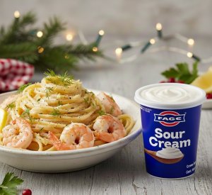 Pasta cremosa con camarones al limón. FAGE.