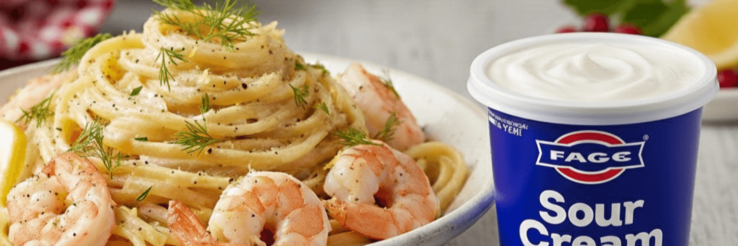 Pasta cremosa con camarones al limón. FAGE.