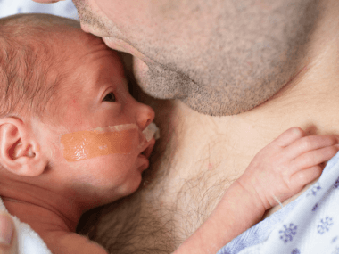 la guía de aplicación rápida cubre los principios fundamentales, las intervenciones clave, los soportes fisiológicos y el marco conceptual necesario para transformar la atención neonatal en un enfoque neuroprotector efectivo.